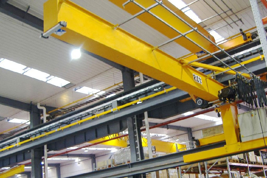 wall travelling jib crane